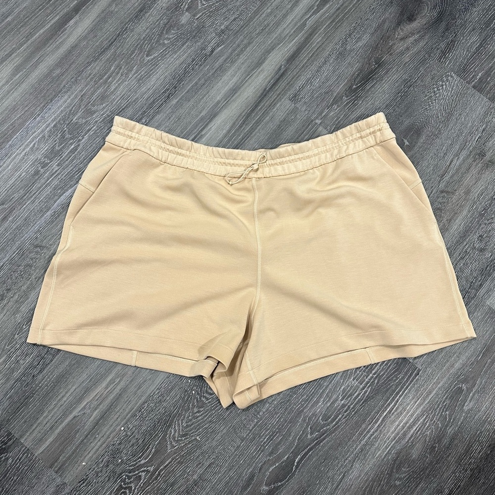 LL🍋 Softstreme High-Rise Short size 20
